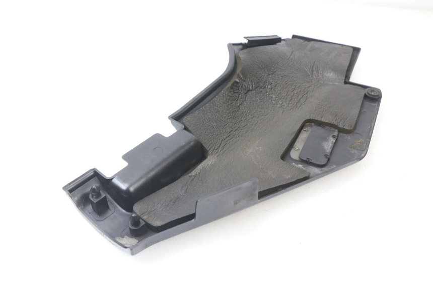 photo de CACHE SOUS SELLE GAUCHE KAWASAKI GTR 1000 (1994 - 2004)