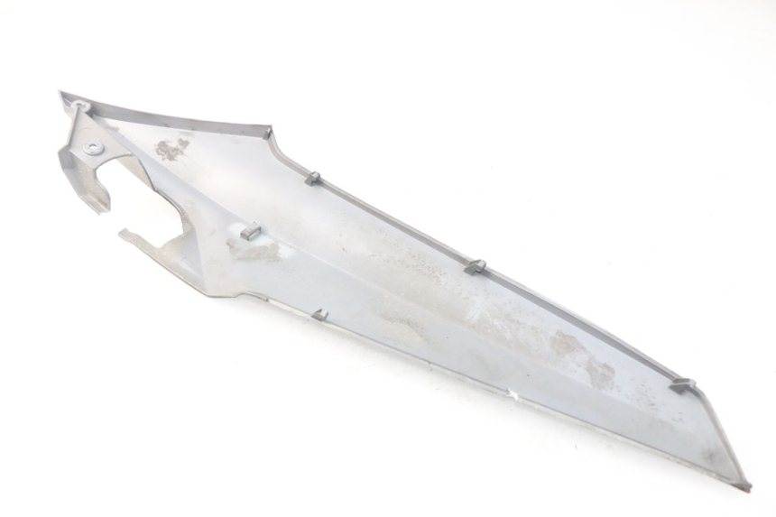 photo de CACHE SOUS SELLE GAUCHE SYM GTS EFI ABS 125 (2012 - 2016)