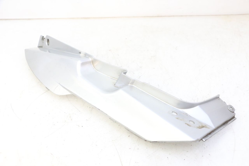 photo de CACHE SOUS SELLE GAUCHE DAELIM HISTORY 125 (2001 - 2002)