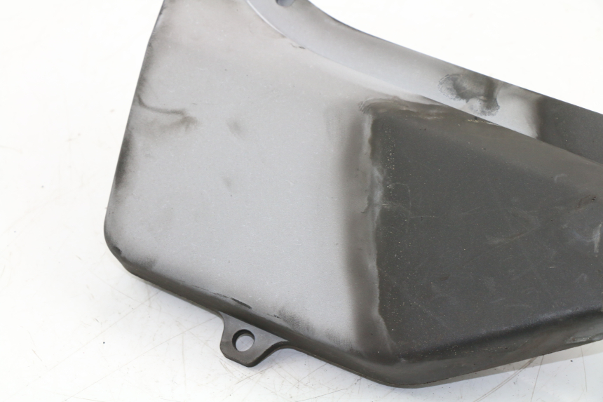 photo de CACHE SOUS SELLE GAUCHE HONDA CLR CITYFLY 125 (1998 - 2003)