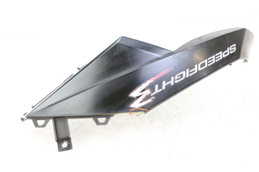 photo de CACHE SOUS SELLE GAUCHE PEUGEOT SPEEDFIGHT 3 LC 2T 50 (2009 - 2015)
