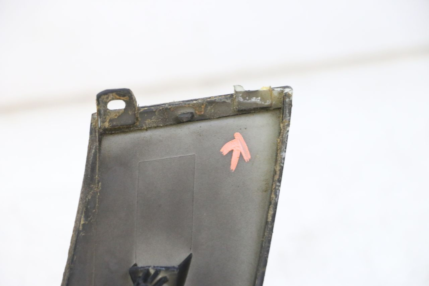 photo de CACHE SOUS SELLE GAUCHE PEUGEOT SPEEDFIGHT 3 LC 2T 50 (2009 - 2015)