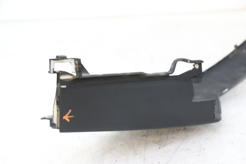photo de CACHE SOUS SELLE GAUCHE PEUGEOT SPEEDFIGHT 3 LC 2T 50 (2009 - 2015)