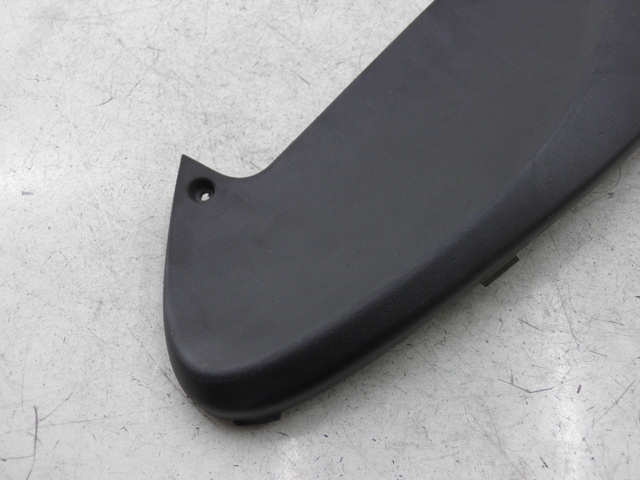 photo de CACHE SOUS SELLE GAUCHE PIAGGIO FLY 125 (2005 - 2012)