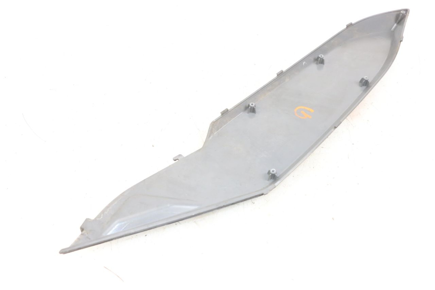 photo de CACHE SOUS SELLE GAUCHE DAELIM S3 125 (2010 - 2017)