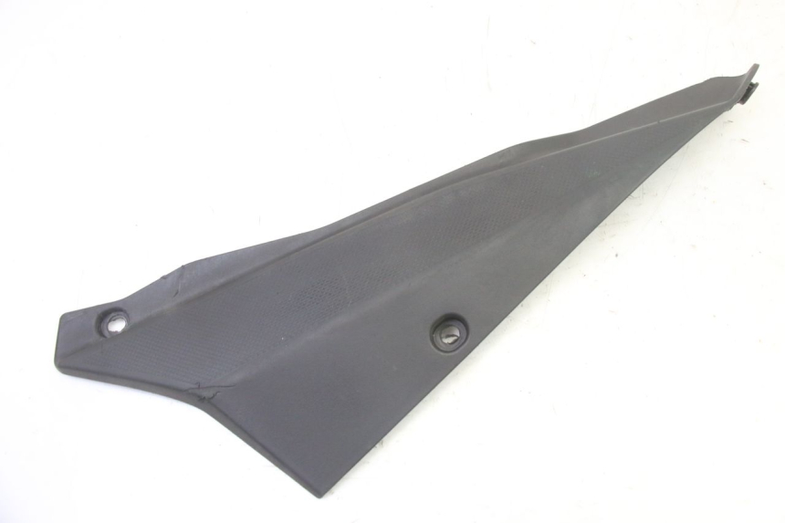 photo de CACHE SOUS SELLE GAUCHE GILERA SMT SUPERMOTARD 50 (2009 - 2017)