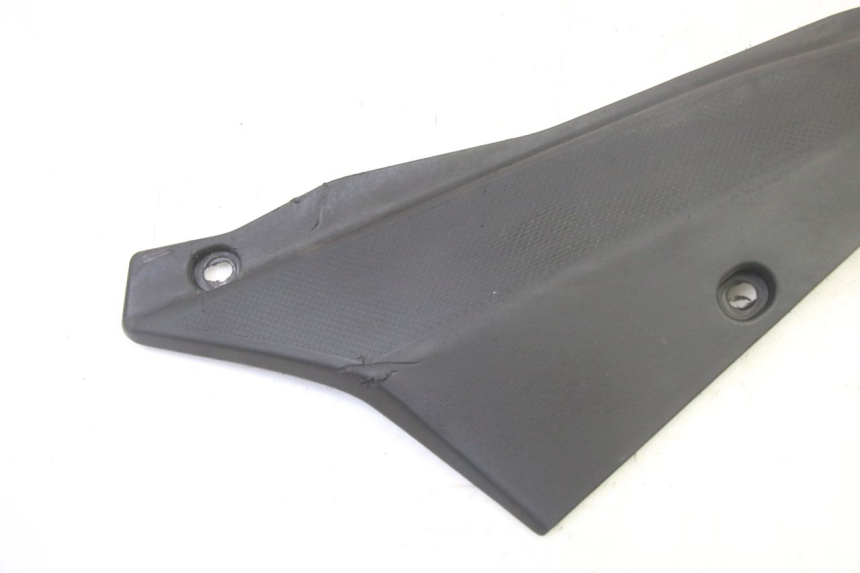 photo de CACHE SOUS SELLE GAUCHE GILERA SMT SUPERMOTARD 50 (2009 - 2017)