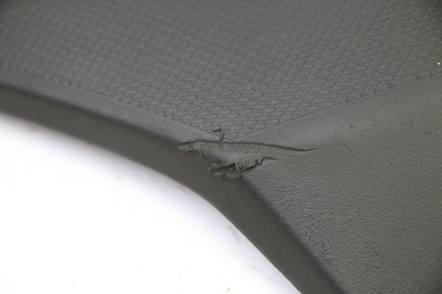 photo de CACHE SOUS SELLE GAUCHE GILERA SMT SUPERMOTARD 50 (2009 - 2017)