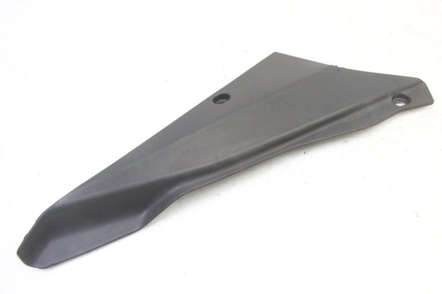 photo de CACHE SOUS SELLE GAUCHE GILERA SMT SUPERMOTARD 50 (2009 - 2017)