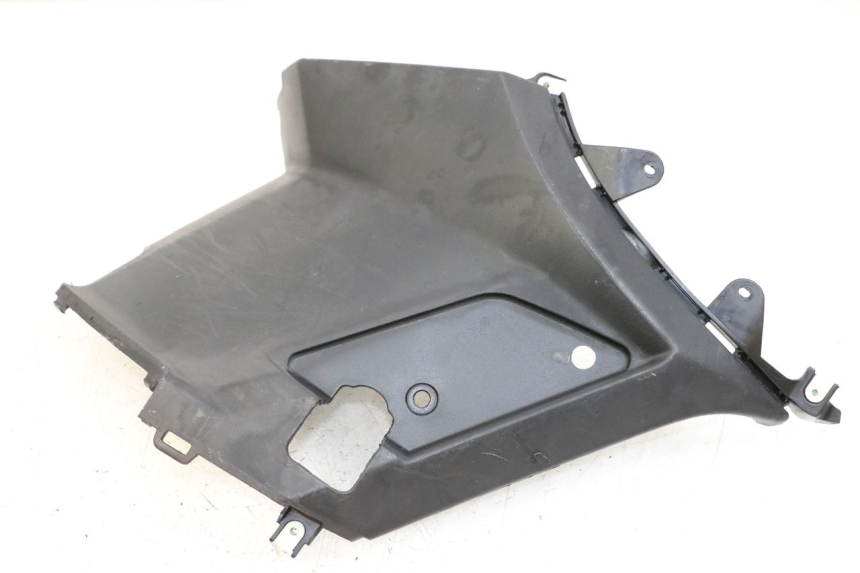 photo de CACHE SOUS SELLE GAUCHE PEUGEOT STREETZONE 2T 50 (2014 - 2019)
