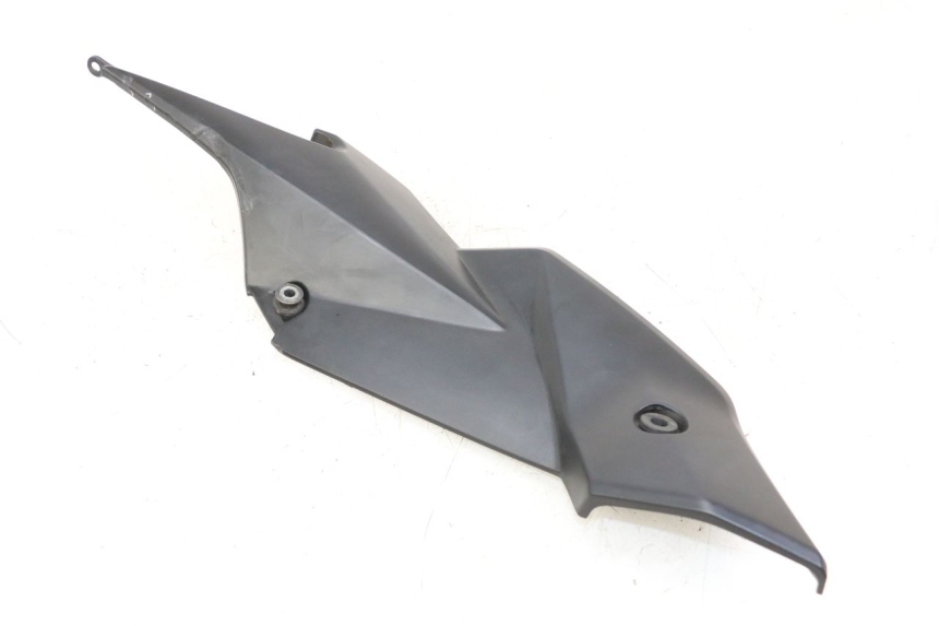 photo de CACHE SOUS SELLE GAUCHE SUZUKI GSR 750 (2011 - 2017)