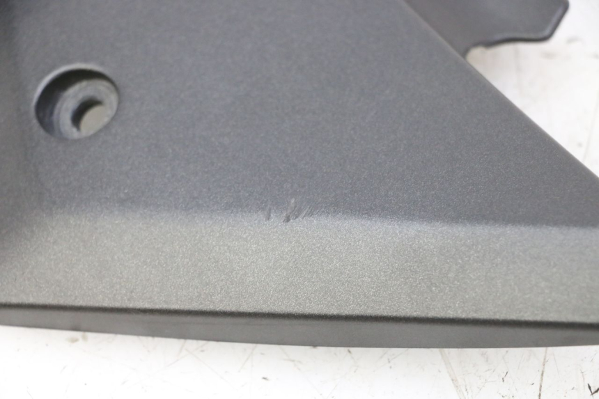 photo de CACHE SOUS SELLE GAUCHE SUZUKI SV S 650 (2003 - 2009)