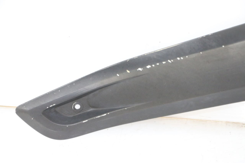 photo de CACHE SOUS SELLE GAUCHE YAMAHA X-MAX XMAX 125 (2010 - 2014)