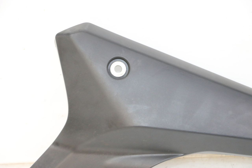 photo de CACHE SOUS SELLE GAUCHE YAMAHA XJ6 ABS 600 (2008 - 2016)