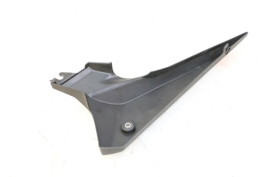 photo de CACHE SOUS SELLE GAUCHE YAMAHA XJ6 ABS 600 (2008 - 2016)
