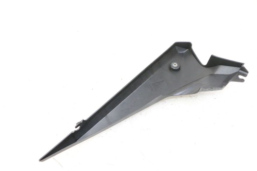 photo de CACHE SOUS SELLE GAUCHE YAMAHA XJ6 ABS 600 (2008 - 2016)