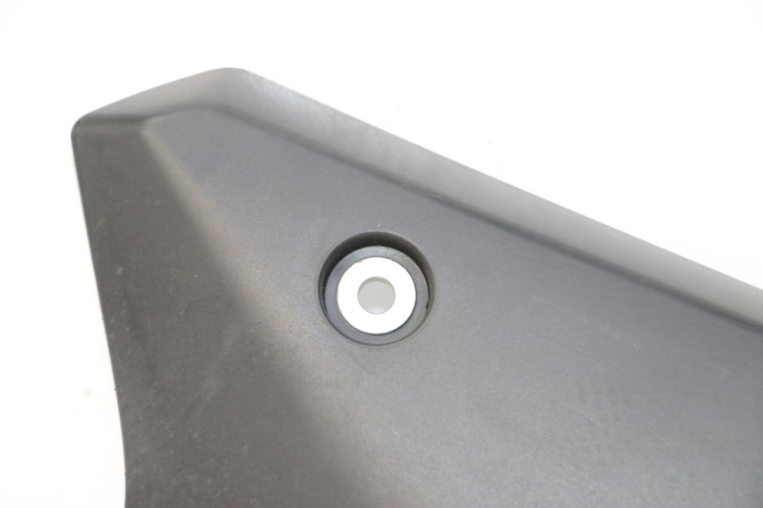 photo de CACHE SOUS SELLE GAUCHE YAMAHA XJ6 ABS 600 (2008 - 2016)