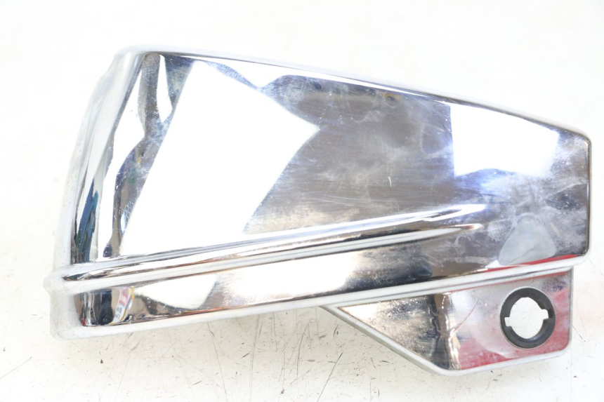 photo de CACHE SOUS SELLE GAUCHE YAMAHA XVS DRAG STAR DRAGSTAR 650 (1997 - 2007)