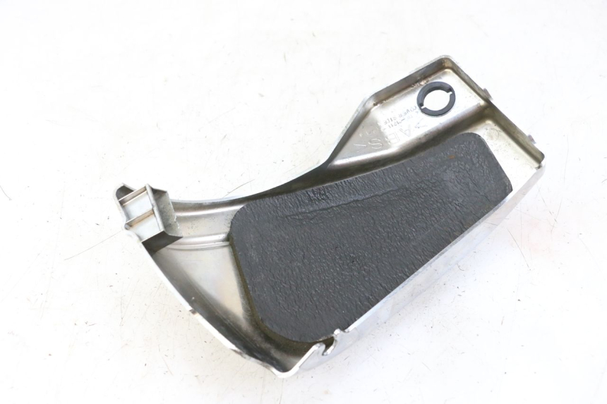 photo de CACHE SOUS SELLE GAUCHE YAMAHA XVS DRAG STAR DRAGSTAR 650 (1997 - 2007)