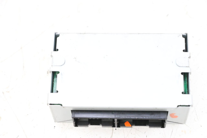 photo de CALCULATEUR ABS YAMAHA TDM ABS 900 (2002 - 2014) - Gros plan technique