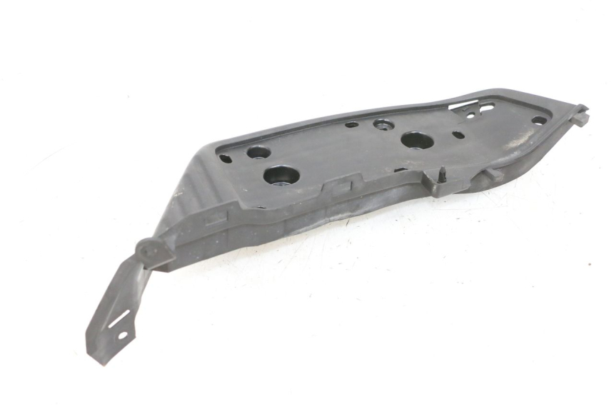 photo de CALE PIED ARRIERE DROIT SUZUKI BURGMAN 650 (2013 - 2020)