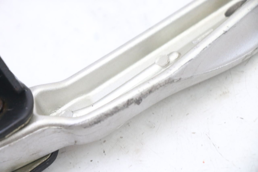 photo de CALE PIED ARRIERE DROIT SYM FIDDLE 3 III 125 (2014 - 2020)