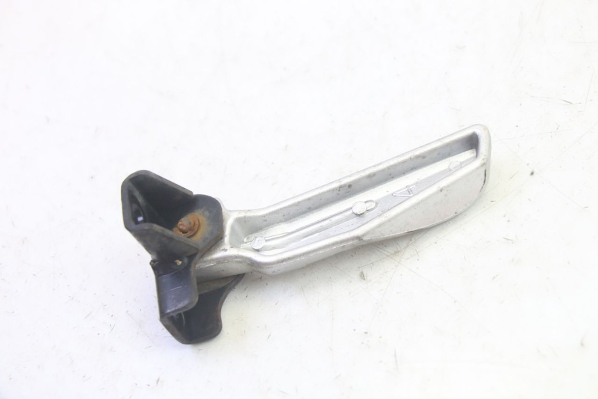 photo de CALE PIED ARRIERE DROIT SYM FIDDLE 3 III 125 (2014 - 2020) - Autre angle de vue