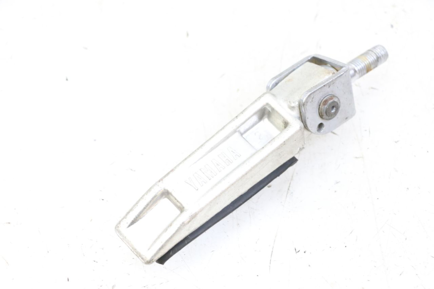 photo de CALE PIED ARRIERE DROIT YAMAHA FJ 36Y 1100 (1984 - 1985)
