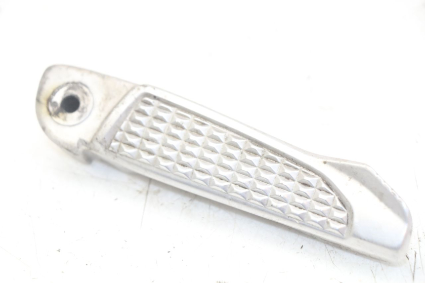 photo de CALE PIED ARRIERE DROIT HONDA FORZA 125 (2015 - 2016)