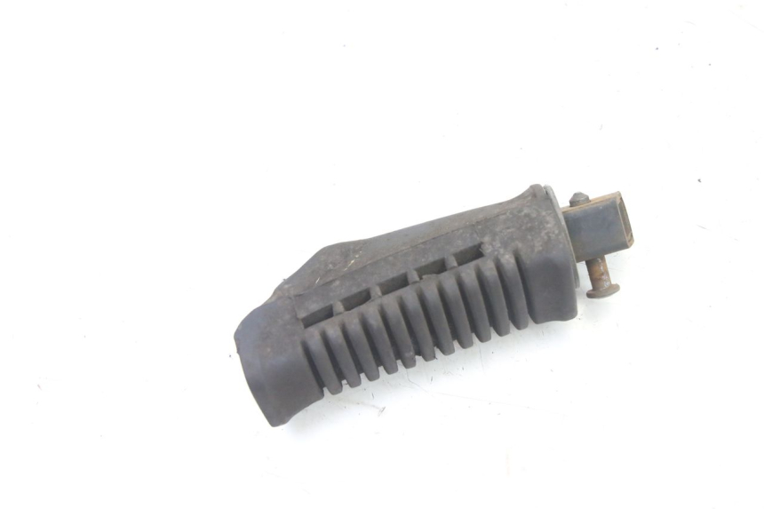 photo de CALE PIED ARRIERE DROIT SUZUKI GS GSE 500 (2001 - 2003)