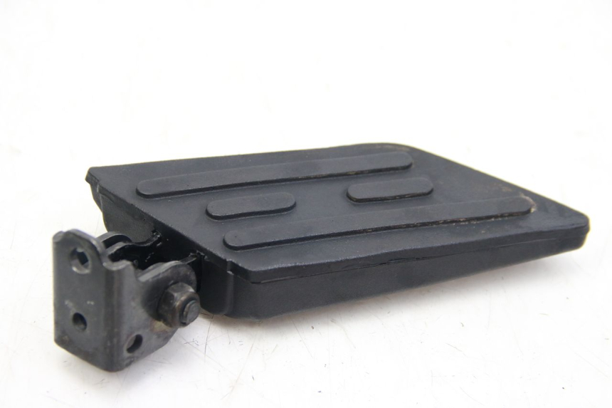 photo de CALE PIED ARRIERE DROIT PEUGEOT KISBEE 2T 50 (2018 - 2022)