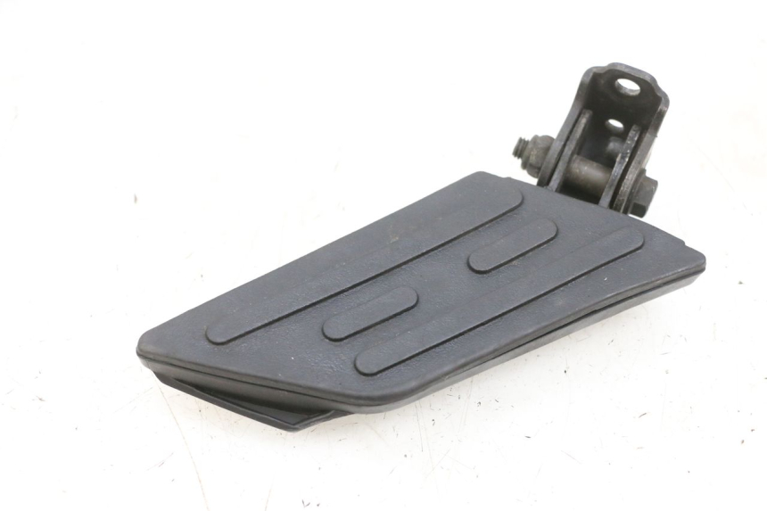 photo de CALE PIED ARRIERE DROIT PEUGEOT KISBEE 4T 50 (2010 - 2017)