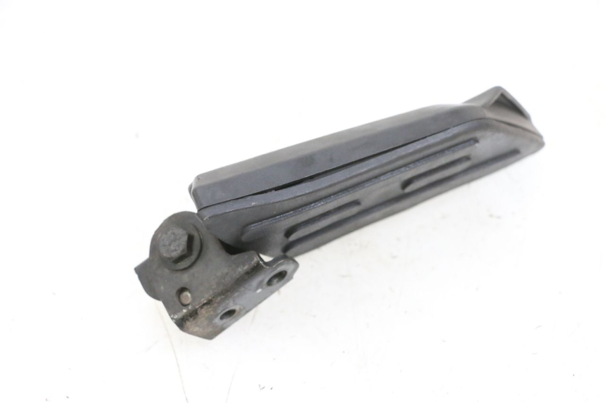 photo de CALE PIED ARRIERE DROIT PEUGEOT KISBEE 4T 50 (2010 - 2017)