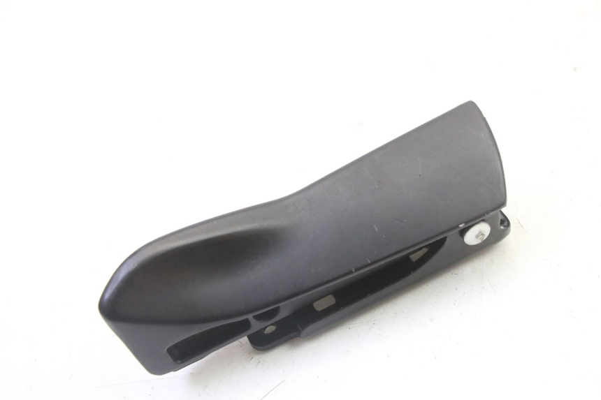 photo de CALE PIED ARRIERE DROIT PIAGGIO MP3 HPE 310 (2024 - 2025)