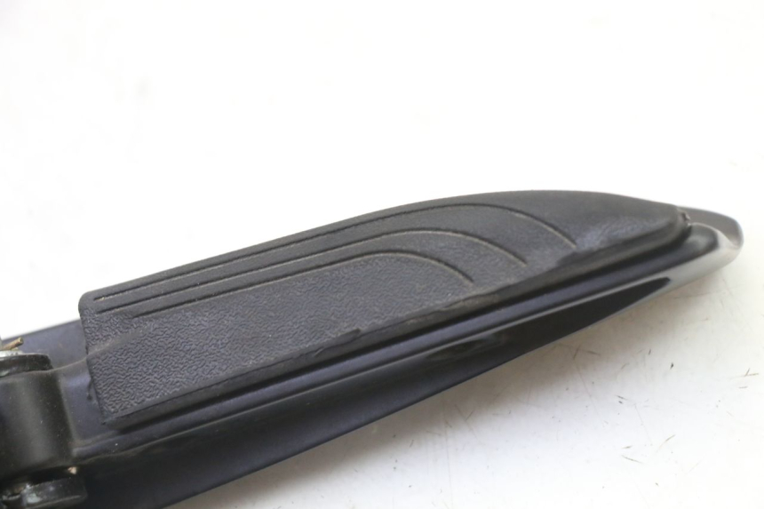 photo de CALE PIED ARRIERE DROIT PIAGGIO MP3 HPE 310 (2024 - 2025)