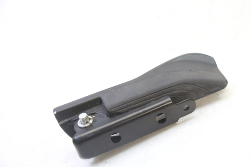 photo de CALE PIED ARRIERE DROIT PIAGGIO MP3 HPE 310 (2024 - 2025)