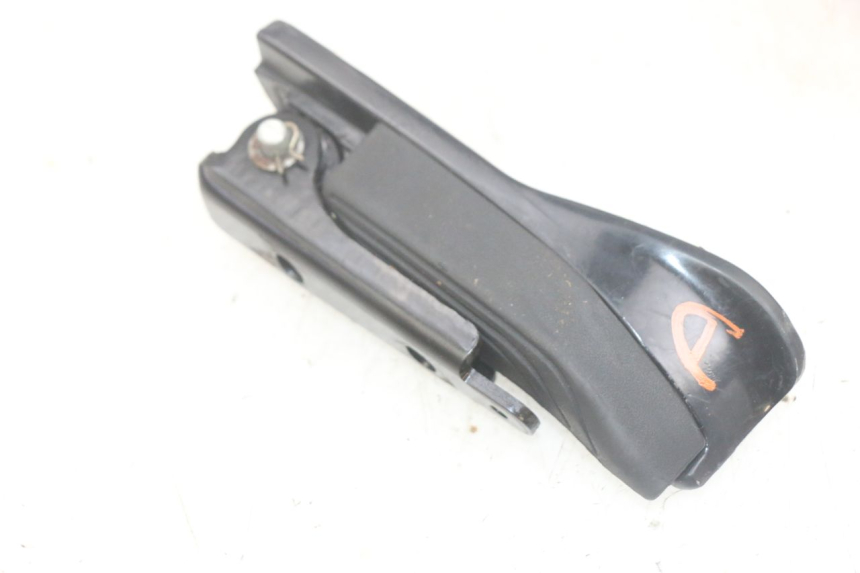 photo de CALE PIED ARRIERE DROIT PIAGGIO MP3 HPE 300 (2019 - 2026) - Vue principale