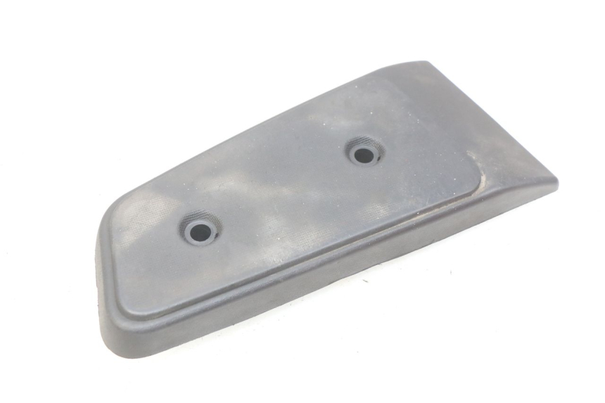 photo de CALE PIED ARRIERE DROIT PIAGGIO MP3 LT 300 (2010 - 2016)