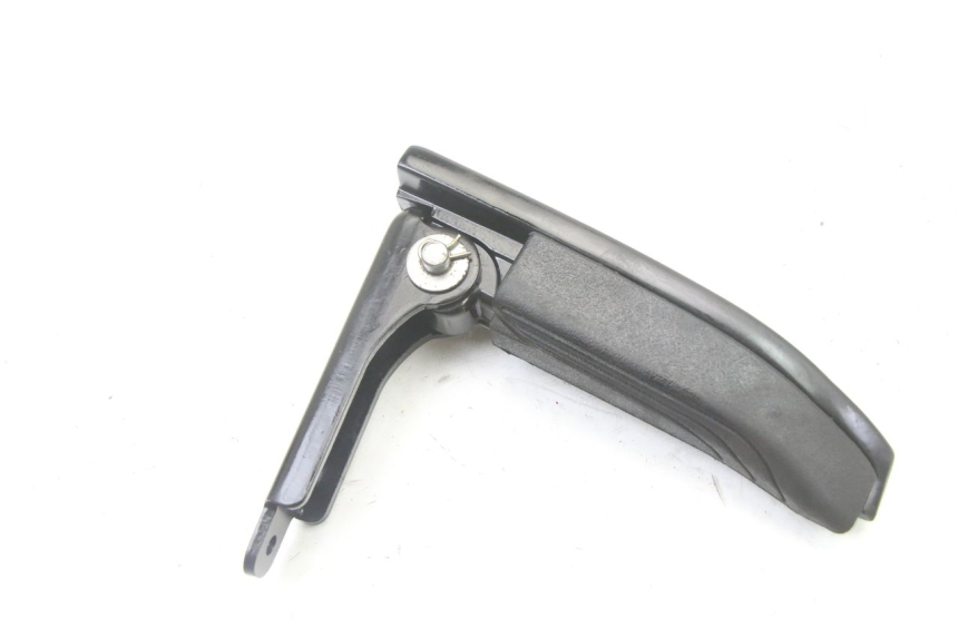 photo de CALE PIED ARRIERE DROIT PIAGGIO MP3 500 (2014 - 2016)