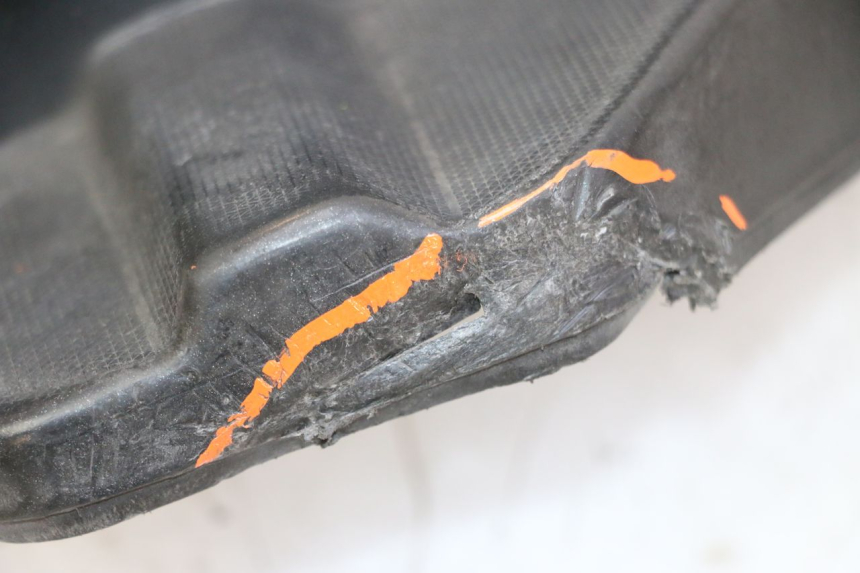 photo de CALE PIED ARRIERE DROIT PIAGGIO NEW TYPHOON 50 (2010 - 2017)