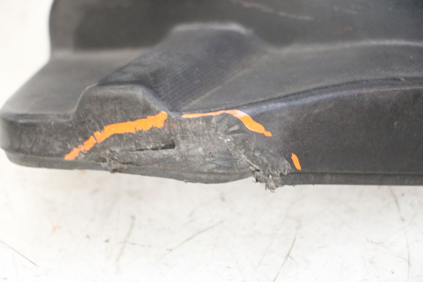 photo de CALE PIED ARRIERE DROIT PIAGGIO NEW TYPHOON 50 (2010 - 2017)