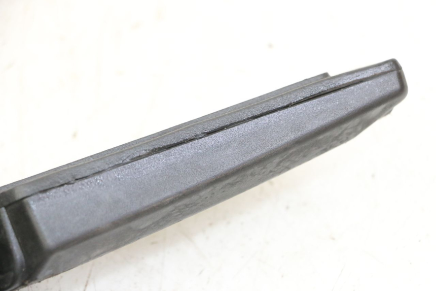photo de CALE PIED ARRIERE DROIT PEUGEOT KISBEE 4T 50 (2010 - 2017)