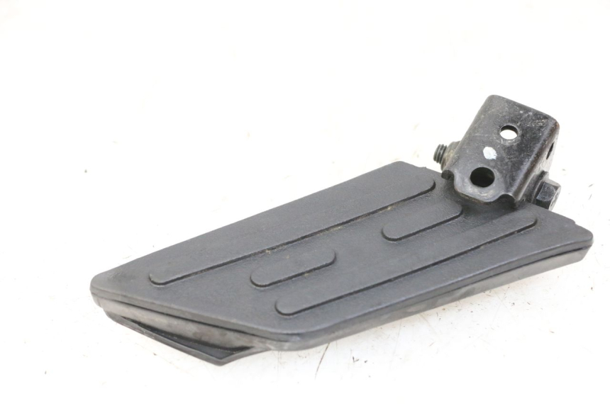 photo de CALE PIED ARRIERE DROIT PEUGEOT KISBEE 4T 50 (2010 - 2017)