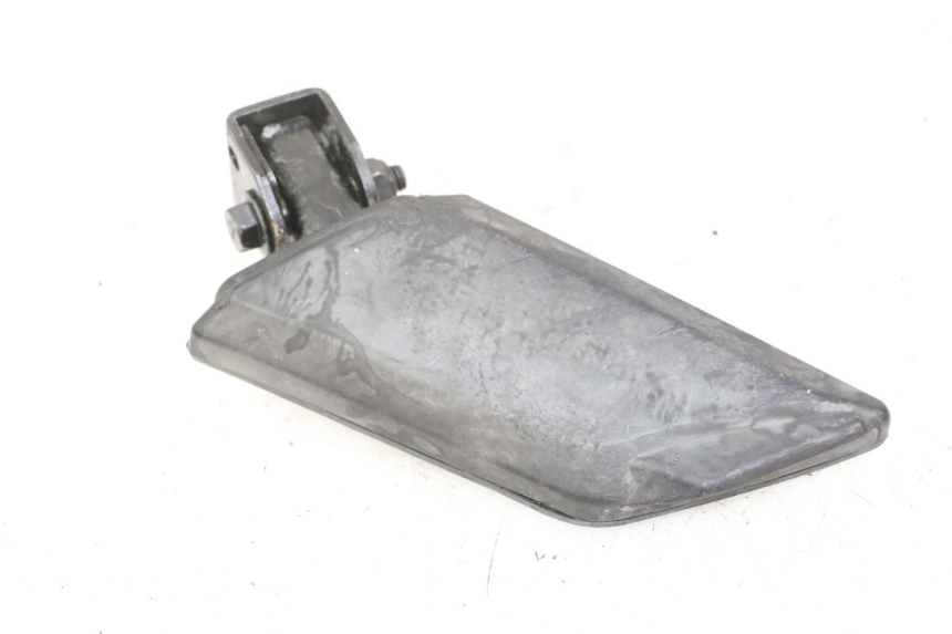 photo de CALE PIED ARRIERE DROIT PEUGEOT KISBEE 4T 50 (2010 - 2017)