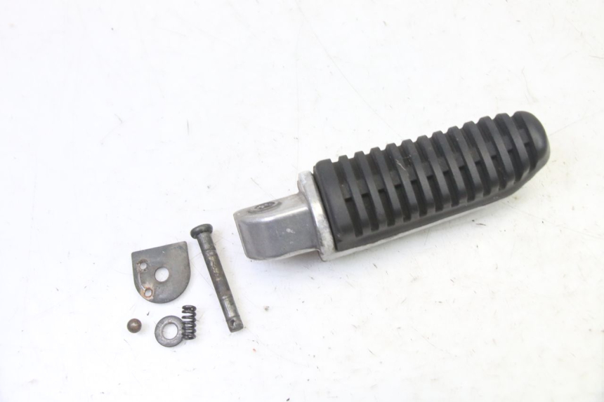 photo de CALE PIED ARRIERE DROIT MAG POWER R-STREET 50 (2016 - 2025)