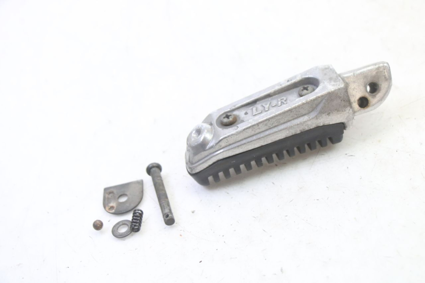 photo de CALE PIED ARRIERE DROIT MAG POWER R-STREET 50 (2016 - 2025)