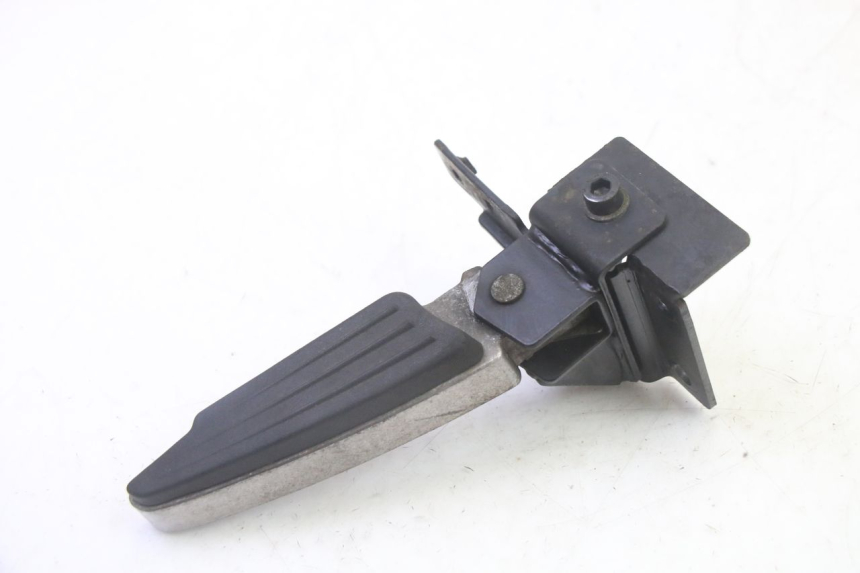 photo de CALE PIED ARRIERE DROIT PEUGEOT SATELIS 125 (2013 - 2018)