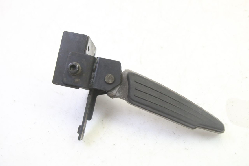 photo de CALE PIED ARRIERE DROIT PEUGEOT SATELIS 125 (2013 - 2018)