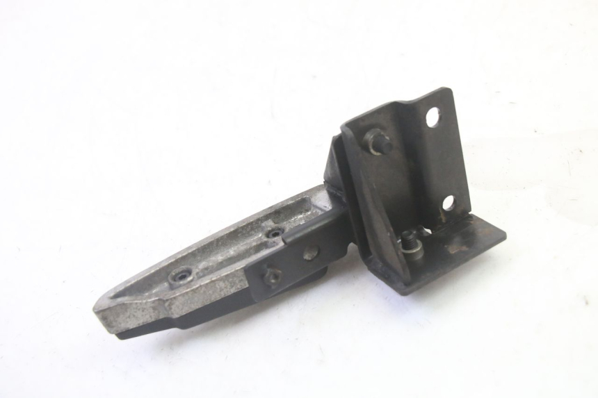 photo de CALE PIED ARRIERE DROIT PEUGEOT SATELIS 125 (2013 - 2018)