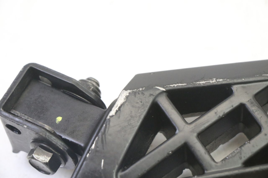 photo de CALE PIED ARRIERE DROIT PEUGEOT STREETZONE I 2T 50 (2018 - 2020)